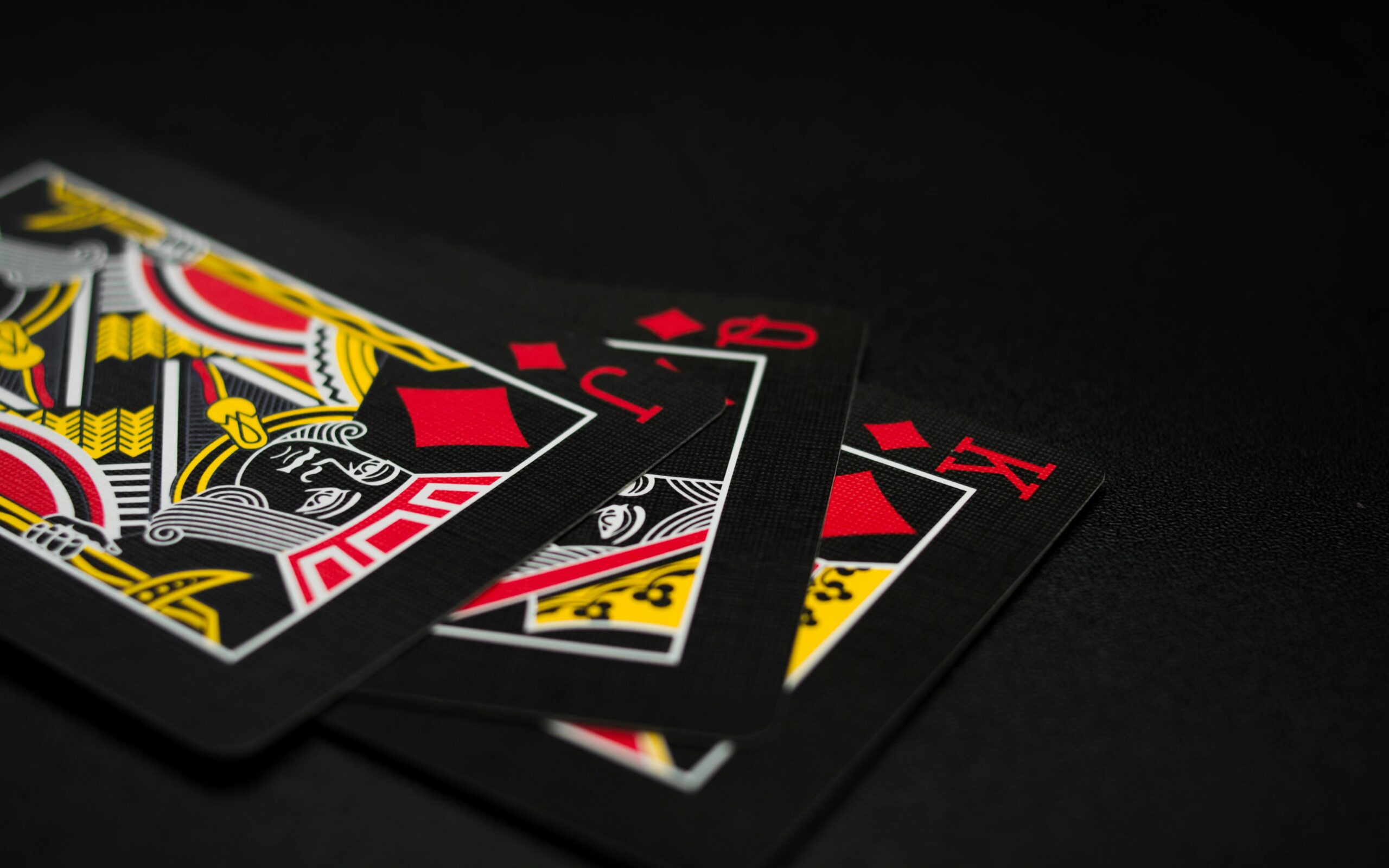 Welche Blackjack-Regeln sollte man unbedingt kennen?